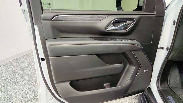 2023 GMC Yukon 4WD 4dr SLT w/ 22'' Wheels, Pano Sunroof & 2nd Row Bucket Seats - 22957578 - 10