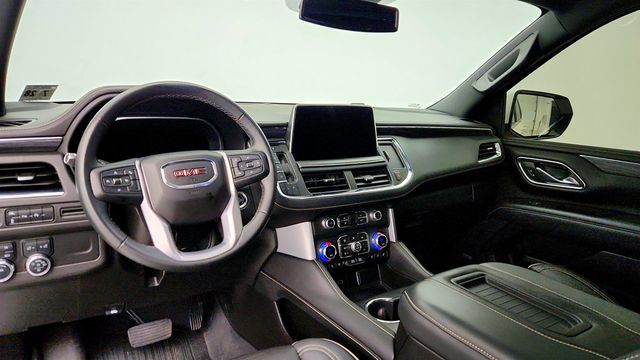 2023 GMC Yukon 4WD 4dr SLT w/ 22'' Wheels, Pano Sunroof & 2nd Row Bucket Seats - 22957578 - 12