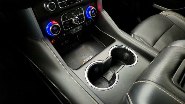 2023 GMC Yukon 4WD 4dr SLT w/ 22'' Wheels, Pano Sunroof & 2nd Row Bucket Seats - 22957578 - 16