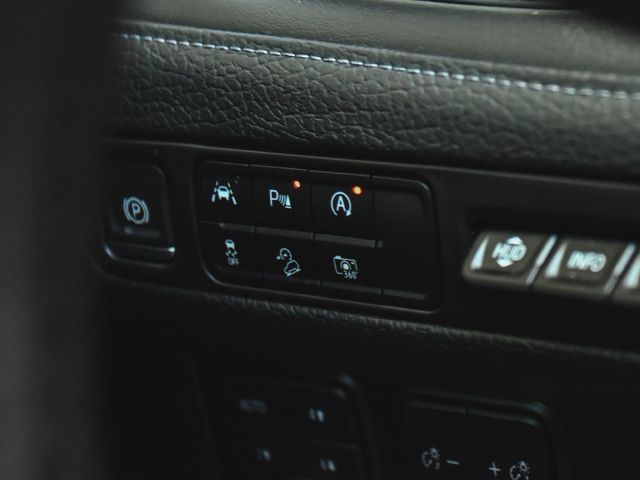 2023 GMC Yukon Denali - 23082670 - 36