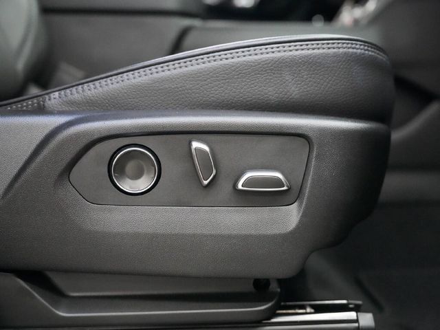 2023 GMC Yukon Denali - 23077731 - 40