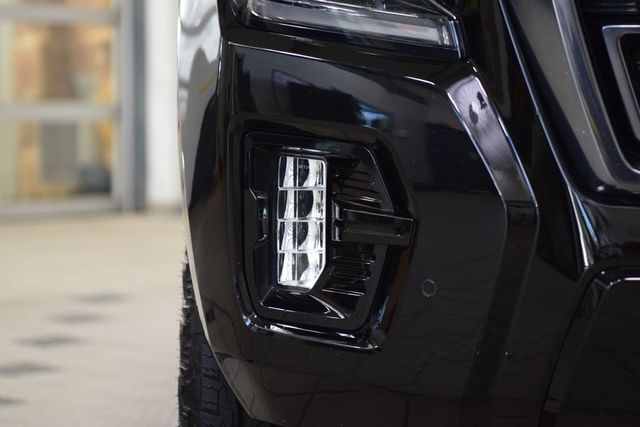 2023 GMC Yukon XL 4WD 4dr AT4 - 23054620 - 13