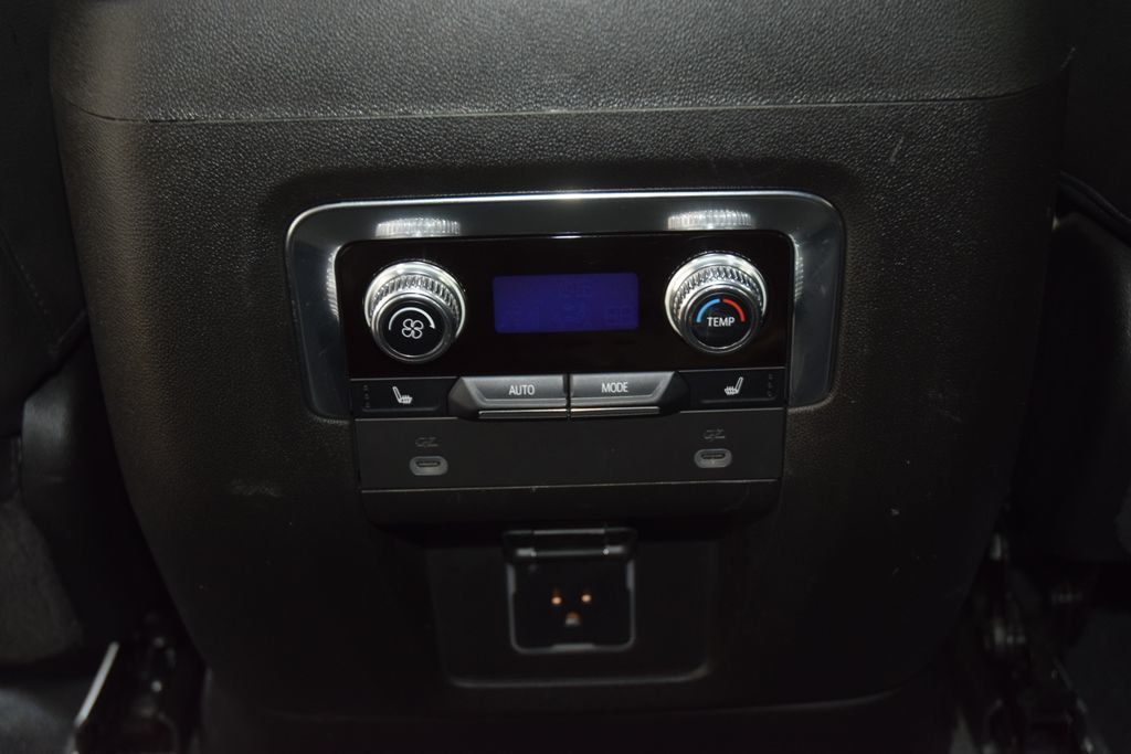 2023 GMC Yukon XL 4WD 4dr AT4 - 23054620 - 45