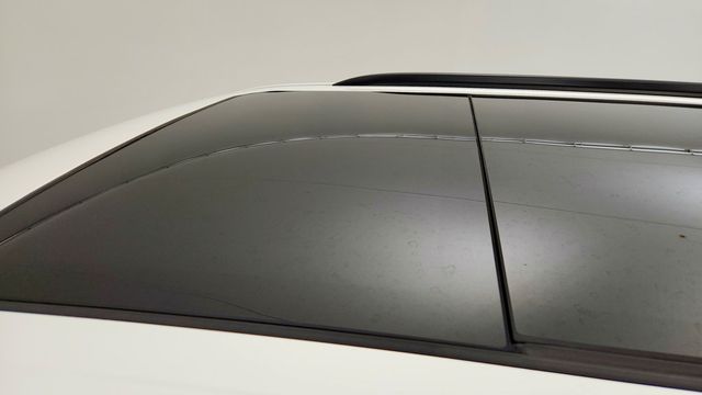 2023 GMC Yukon XL 4WD 4dr AT4 w/ 6.2L V8 & Panoramic Sunroof - 23086561 - 9