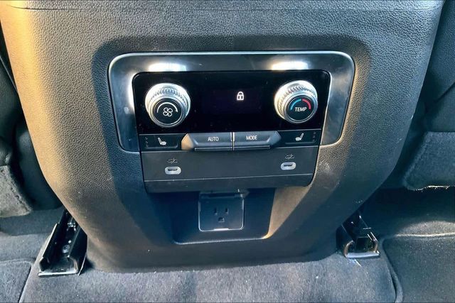 2023 GMC Yukon XL 4WD 4dr SLT - 23004137 - 23