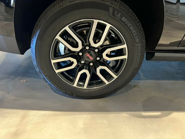 2023 GMC Yukon XL 4WD/AT4/PremiumPkg/TechPkg/PanoRoof/HeadUpDisplay/Htd&CldSeats - 22955699 - 11