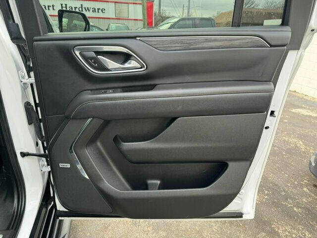 2023 GMC Yukon XL LocalTrade/SLT/Htd&CooledSeats/Rear Cam/Bose Audio/NAV - 22728949 - 17