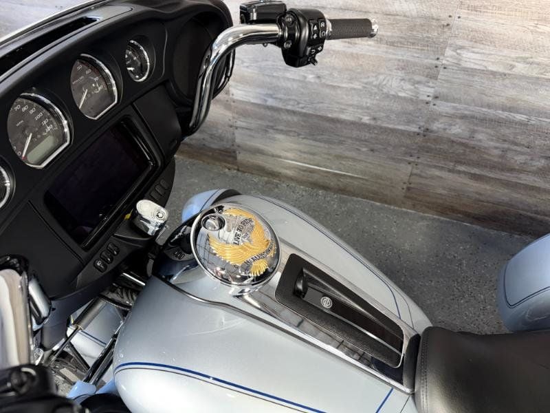 2023 Harley-Davidson FLHTCUTG Triglide Ultra Classic One Owner! - 22928274 - 15
