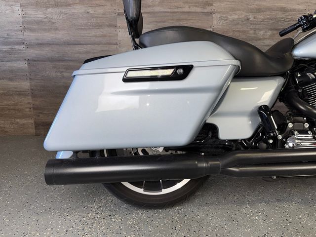 2023 Harley-Davidson FLHX Street Glide Zipper 124CI Kit! - 23043325 - 8