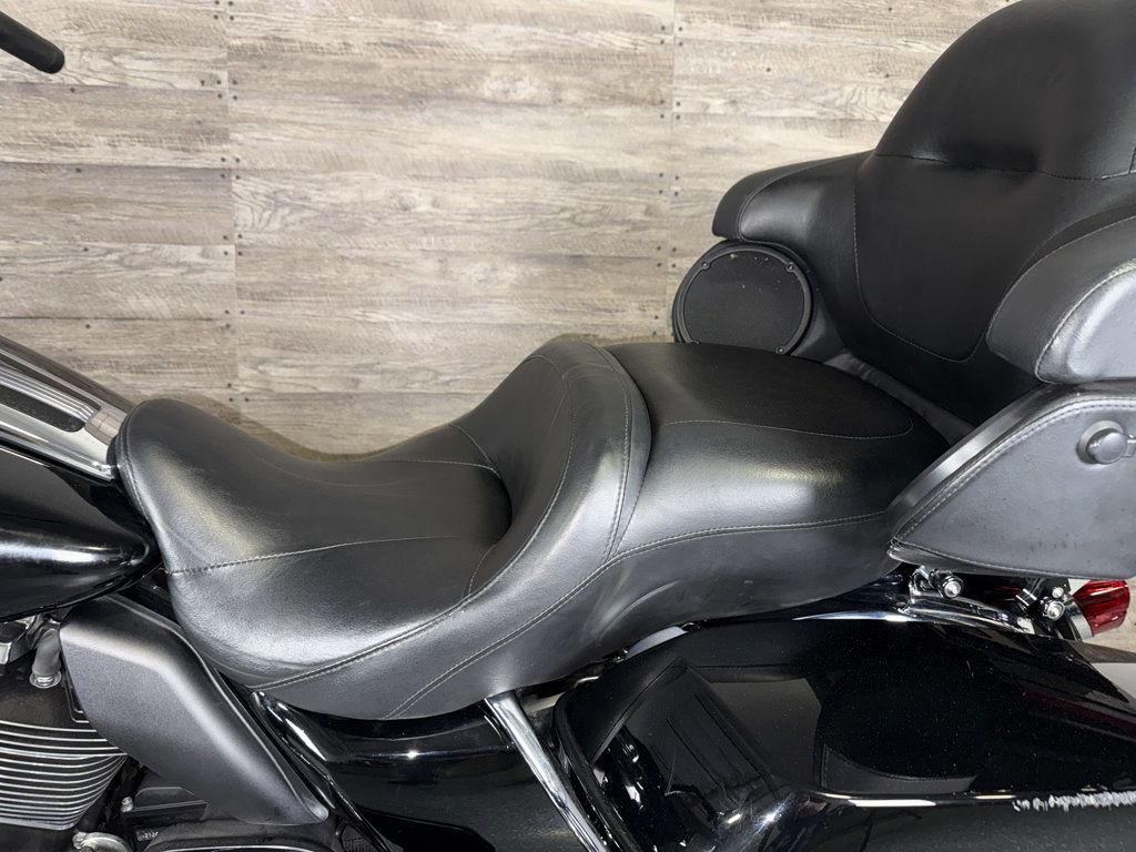 2023 Harley-Davidson FLTRK Road Glide Limited Recent Service! - 23086190 - 14