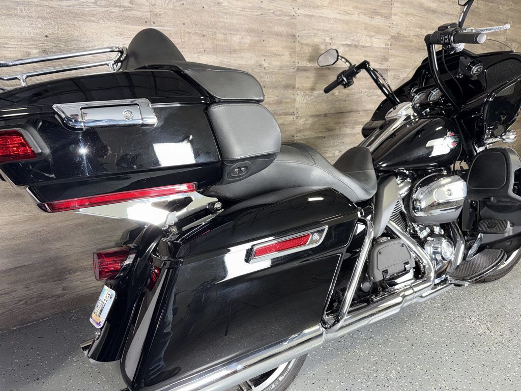 2023 Harley-Davidson FLTRK Road Glide Limited Recent Service! - 23086190 - 2
