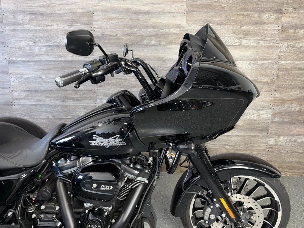 2023 Harley-Davidson FLTRT Road Glide 3 LIKE NEW! - 23032288 - 3