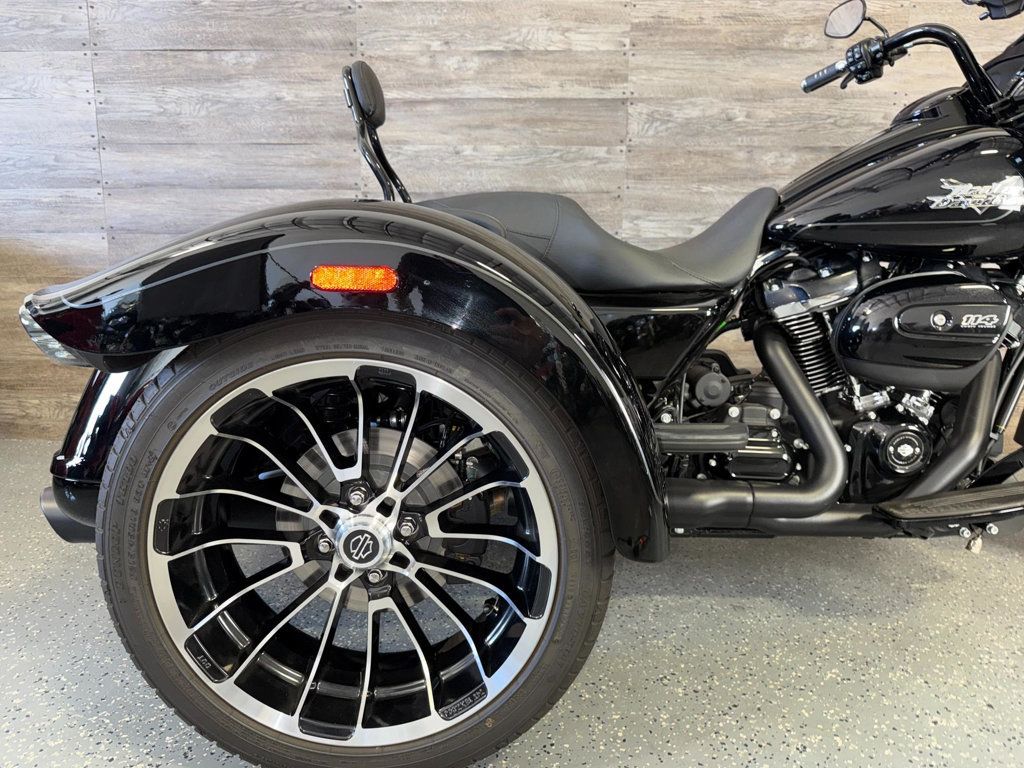 2023 Harley-Davidson FLTRT Road Glide 3 LIKE NEW! - 23032288 - 5