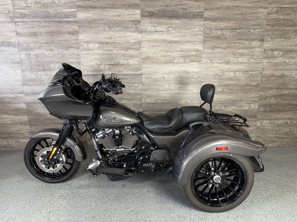 2023 Harley-Davidson FLTRT Road Glide 3 One Owner! - 23096767 - 12