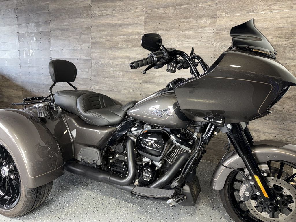 2023 Harley-Davidson FLTRT Road Glide 3 One Owner! - 23096767 - 1