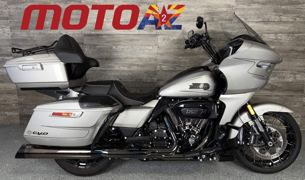 2023 Harley-Davidson FLTRXSE Road Glide CVO SUPER CLEAN! - 22892329 - 0