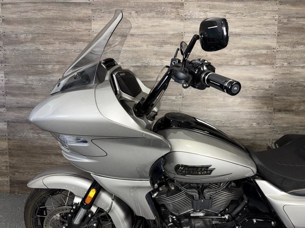 2023 Harley-Davidson FLTRXSE Road Glide CVO SUPER CLEAN! - 22892329 - 12