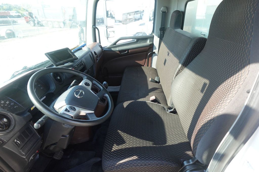 2023 HINO L6 (26ft Box with Lift Gate) - 22926111 - 35