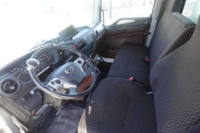 2023 HINO L6 (26ft Box w/ Lift Gate) - 22926093 - 33