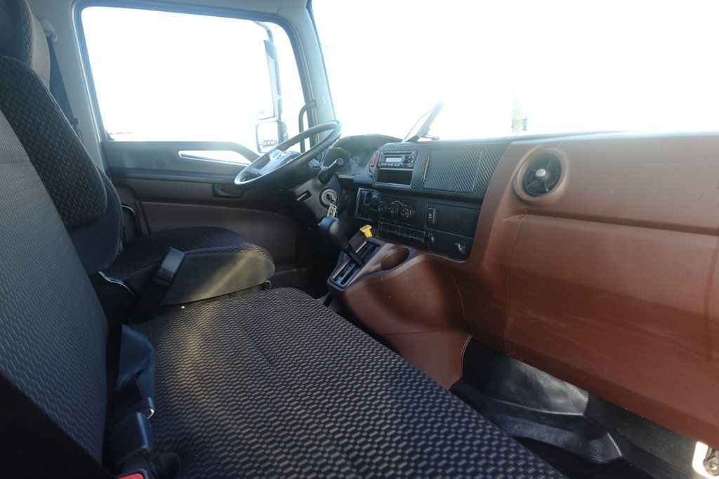 2023 HINO L6A (26ft Box w/ Lift Gate) - 23084880 - 52
