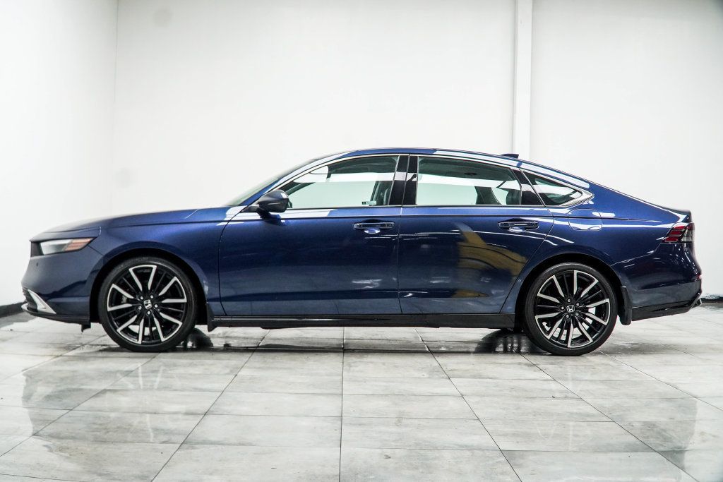 Honda Accord photo 10