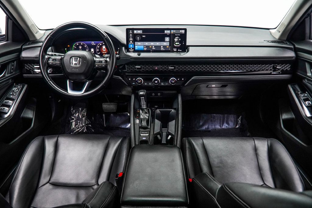 Honda Accord photo 5