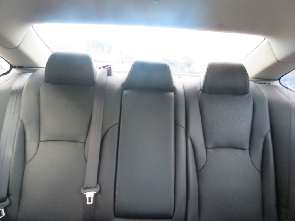 Honda Accord photo 16