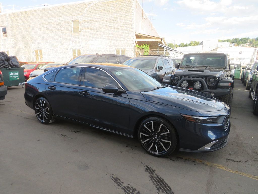 Honda Accord photo 5