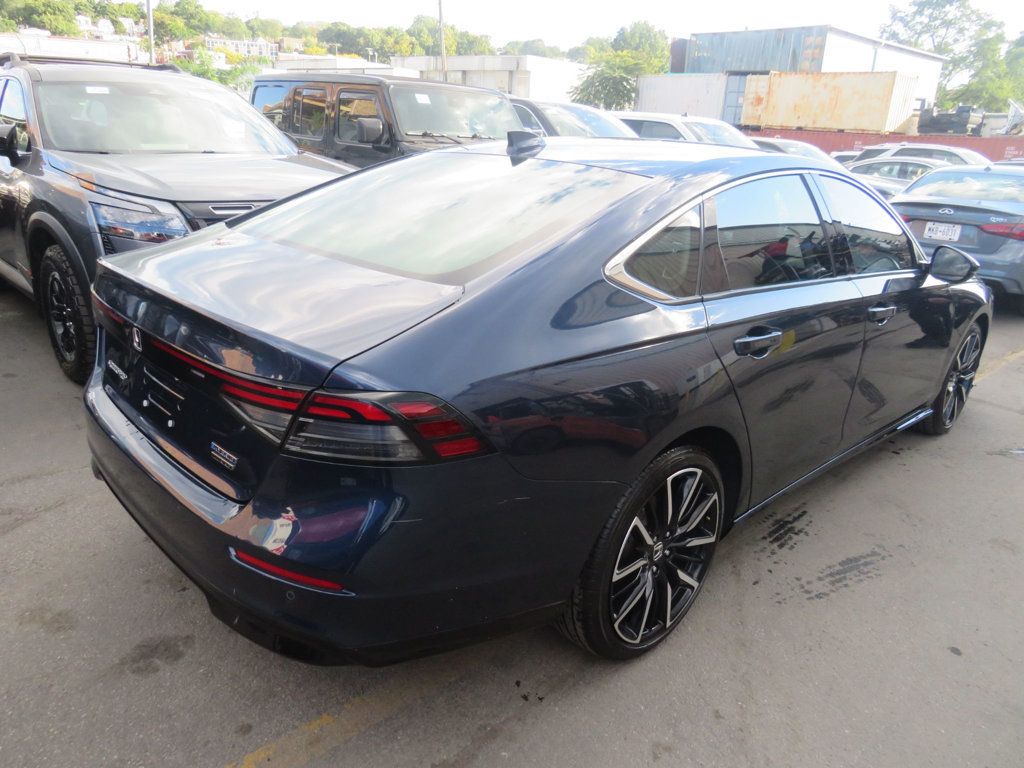 Honda Accord photo 7