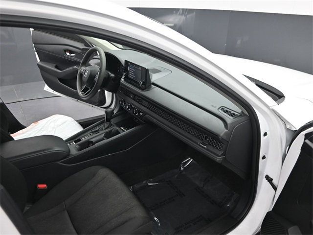 2023 Honda Accord LX photo 16