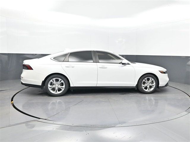 2023 Honda Accord LX photo 22