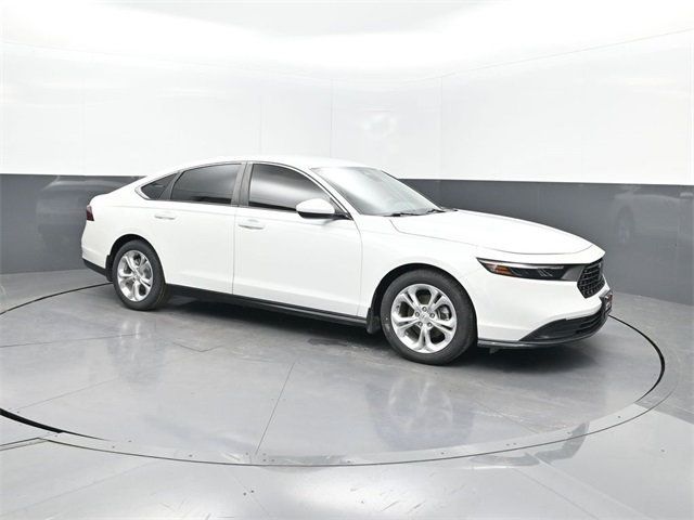 2023 Honda Accord LX photo 23