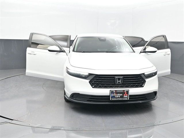 2023 Honda Accord LX photo 28