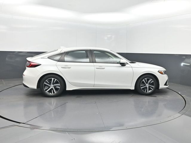 2023 Honda Civic Hatchback LX CVT - 23032961 - 32