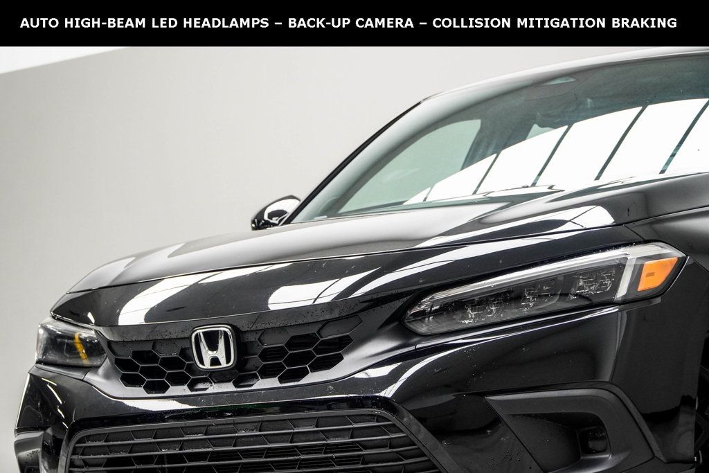 2023 Honda Civic Hatchback Sport photo 2
