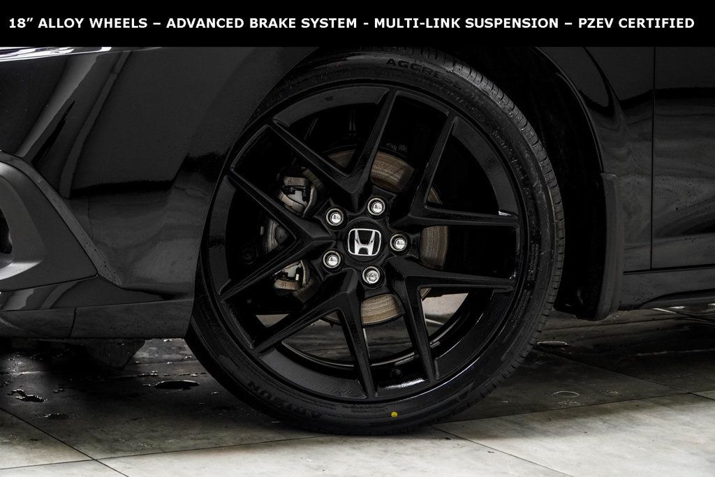 2023 Honda Civic Hatchback Sport photo 3