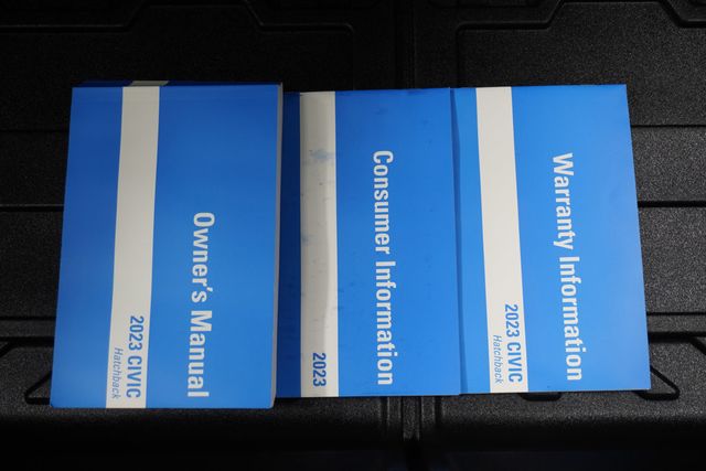 2023 Honda Civic Hatchback Sport Touring CVT - 22935409 - 26