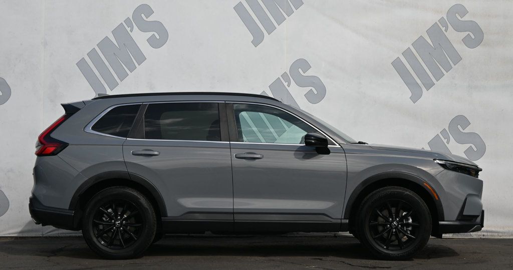 2023 Honda CR-V Hybrid Sport photo 2