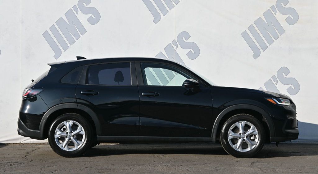 2023 Honda HR-V LX photo 3