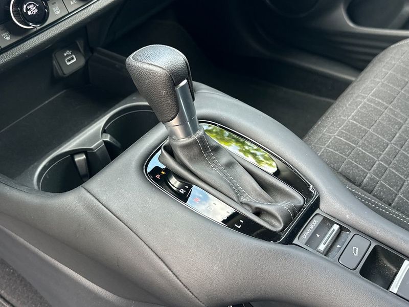 2023 Honda HR-V LX 2WD CVT - 23024041 - 16