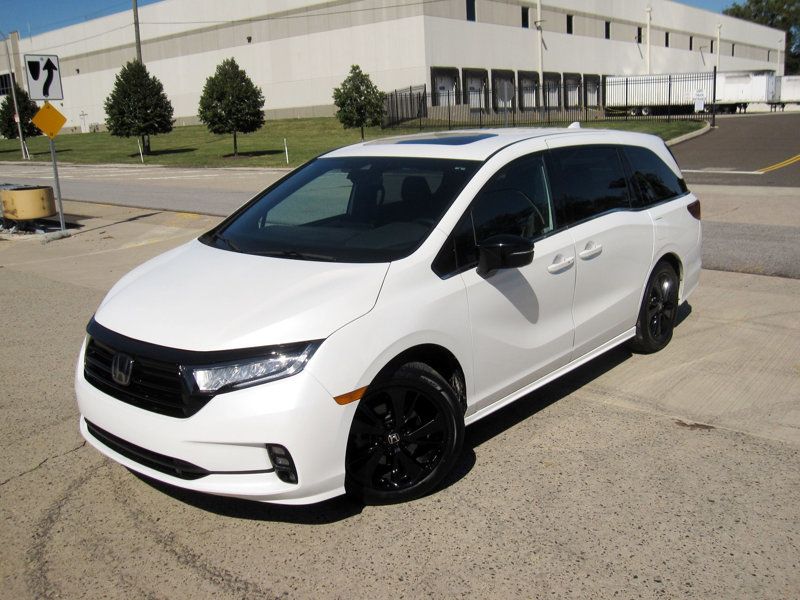 2023 Honda Odyssey Sport photo 4