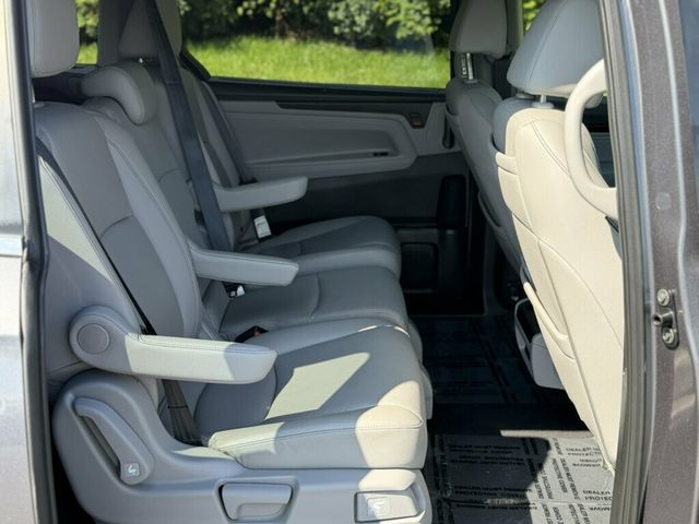 2023 Honda Odyssey Touring Automatic - 23073347 - 29
