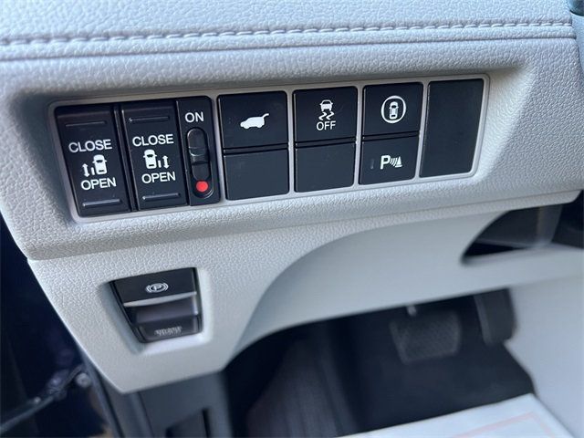 2023 Honda Odyssey Touring Automatic - 22949341 - 24