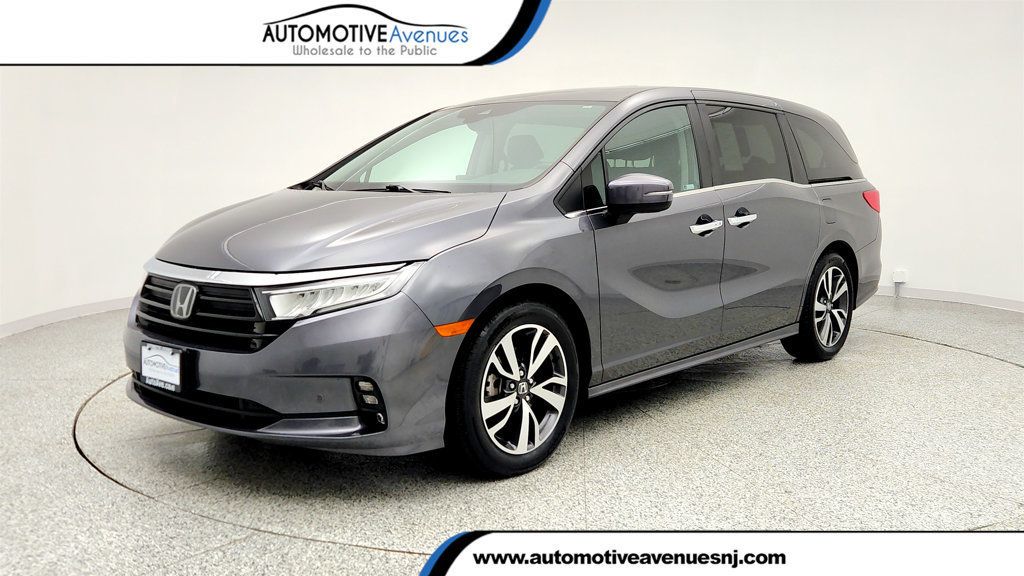 2023 Honda Odyssey Touring Automatic w/ Rear Entertainment System & Navigation - 22994722 | Video 1