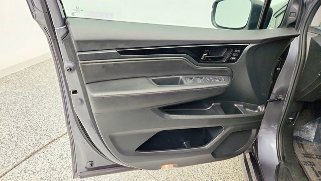 2023 Honda Odyssey Touring Automatic w/ Rear Entertainment System & Navigation - 22994722 - 10