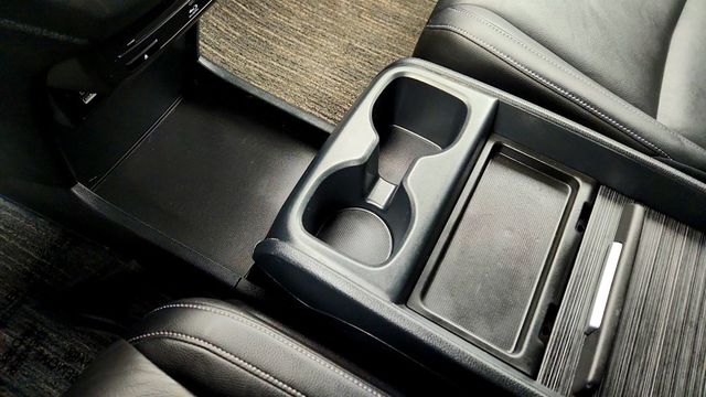 2023 Honda Odyssey Touring Automatic w/ Rear Entertainment System & Navigation - 22994722 - 16