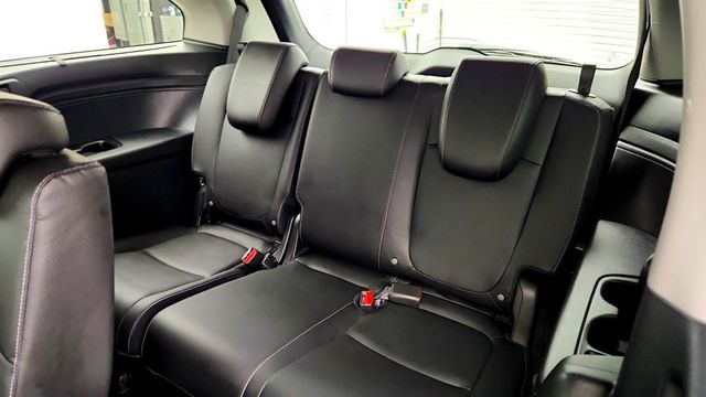 2023 Honda Odyssey Touring Automatic w/ Rear Entertainment System & Navigation - 22994722 - 24