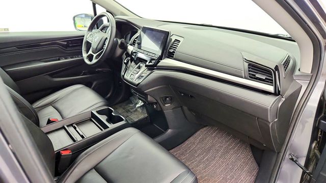 2023 Honda Odyssey Touring Automatic w/ Rear Entertainment System & Navigation - 22994722 - 28