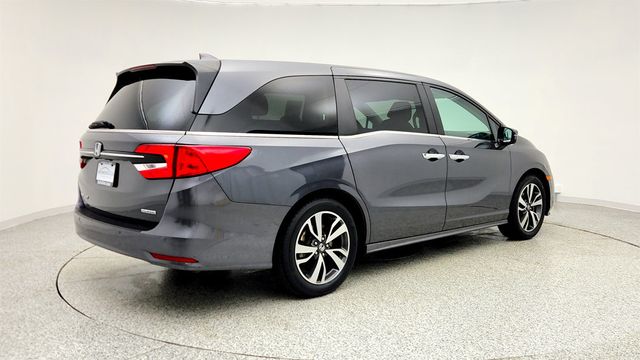 2023 Honda Odyssey Touring Automatic w/ Rear Entertainment System & Navigation - 22994722 - 4