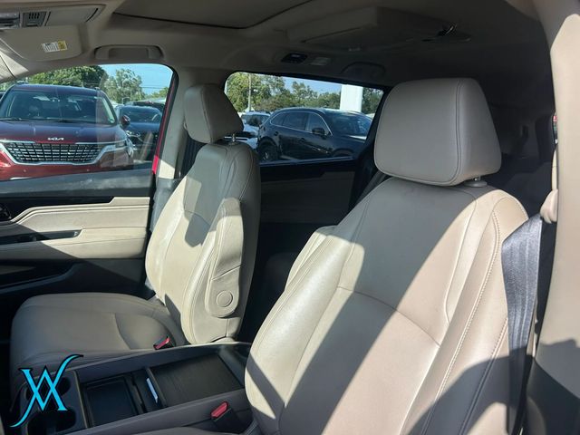 2023 Honda Odyssey Touring Minivan 4D - 23084733 - 12